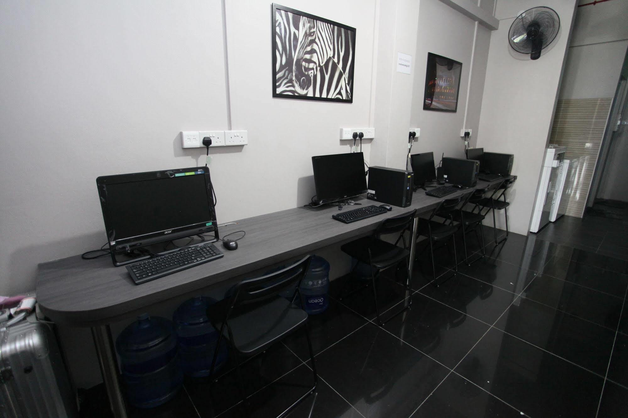 Reddoorz Hostel @ Kallang Mrt Szingapúr Kültér fotó