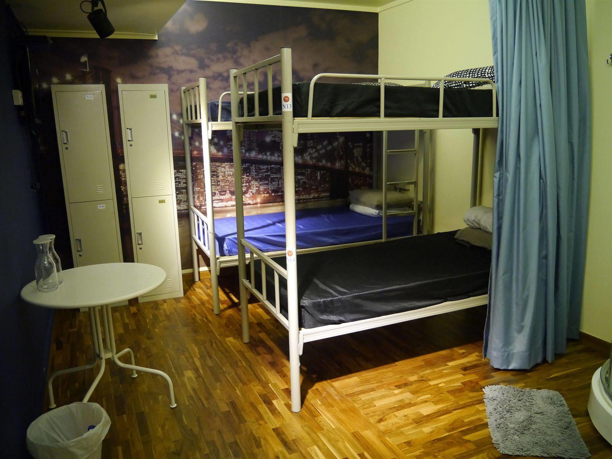 Reddoorz Hostel @ Kallang Mrt Szingapúr Kültér fotó