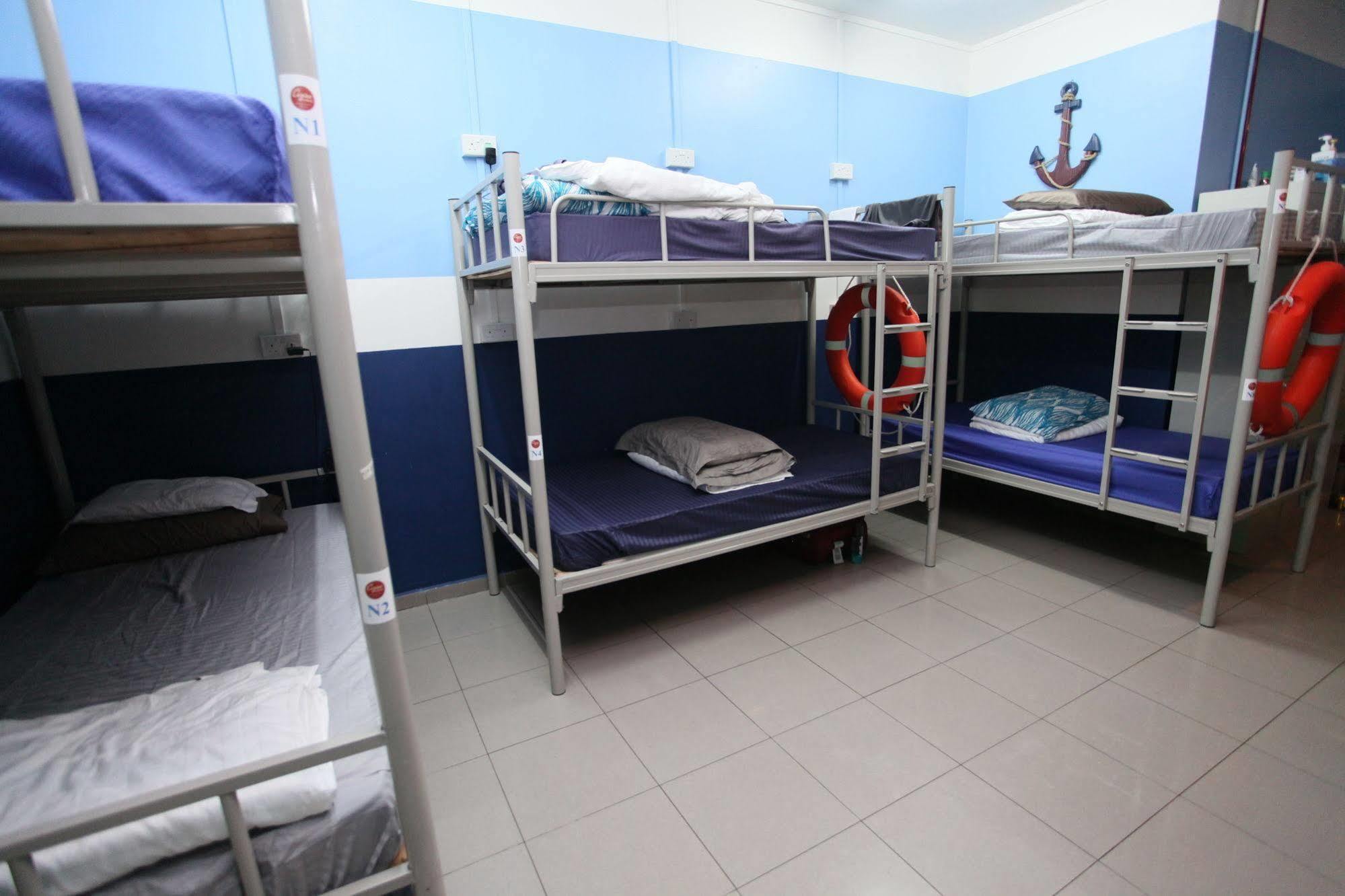 Reddoorz Hostel @ Kallang Mrt Szingapúr Kültér fotó