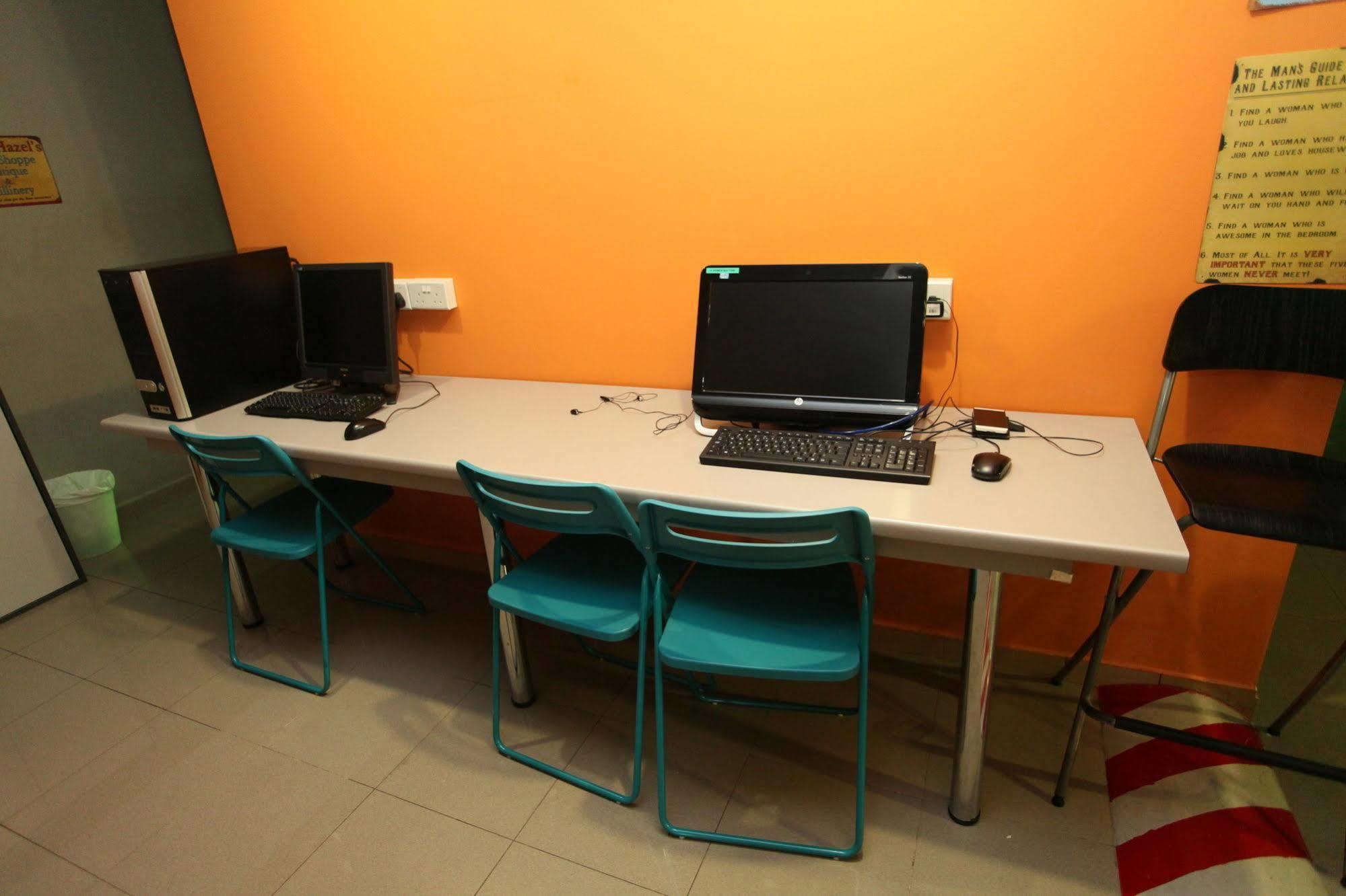 Reddoorz Hostel @ Kallang Mrt Szingapúr Kültér fotó